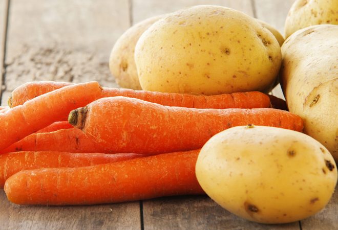 Zanahorias y patatas para cocido