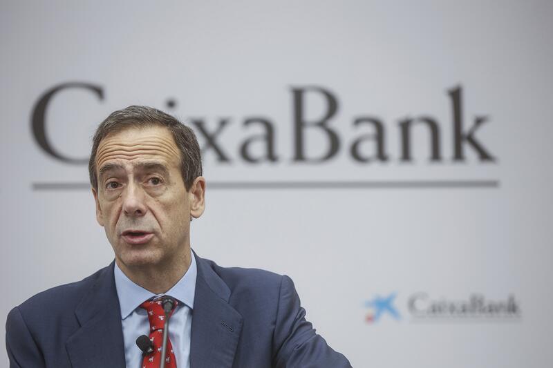 CaixaBank lleva hoy a la junta nombrar consejero al ex-CEO de Siemens Peter Löscher y reelegir a Gortázar
