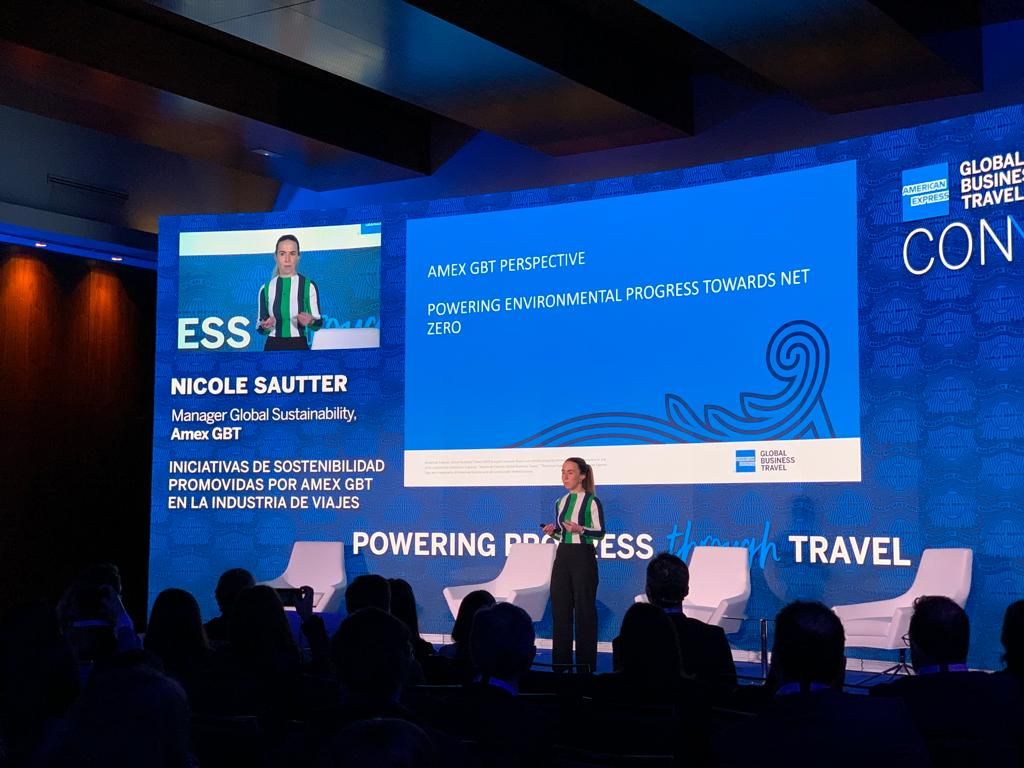 Amex GBT Connect apuesta al SAF para reducir emisiones de carbono en viajes aéreos hasta 80%