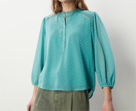 De 10€ a 25€: prendas 'a todo color' de El Corte Inglés para ir a la última sin apenas gastar 48 Merca2.es Blusa plumeti encaje el corte ingles