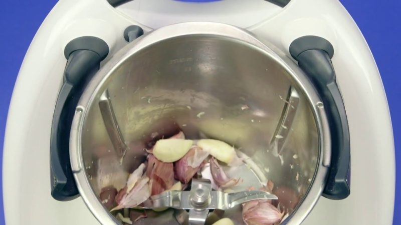 Cocina el ajo en la Thermomix
