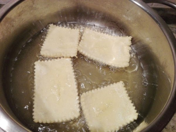 Cocina las láminas de los canelones