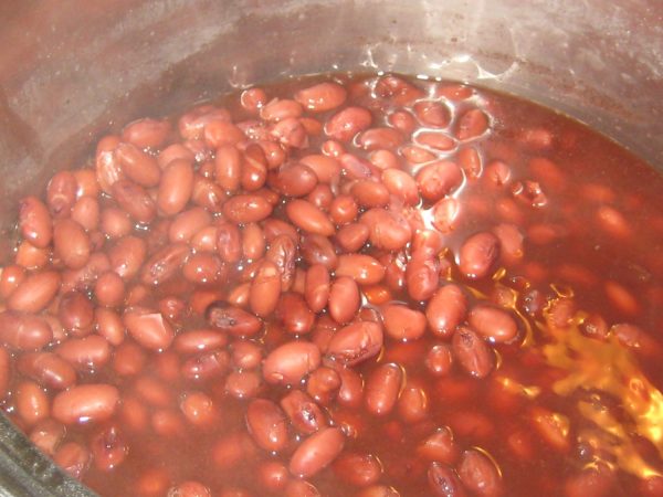 Cómo prepara las alubias con verdura Martín Berasategui para que sean más sanas que la fabada 3 Merca2.es Cuece las alubias