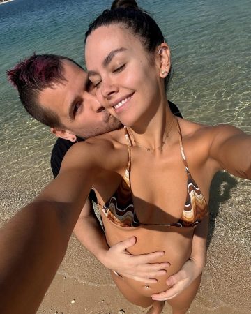 Cristina Pedroche y su embarazo: así es cómo está pasando los primeros meses 59 Merca2.es Dabiz Munoz y Cristina Pedroche en Dubai Merca2.es