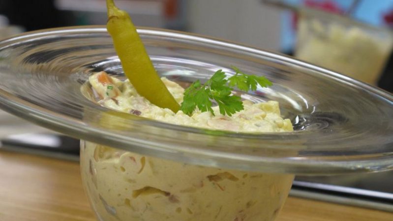 Elaboración de la ensaladilla rusa de Berasategui