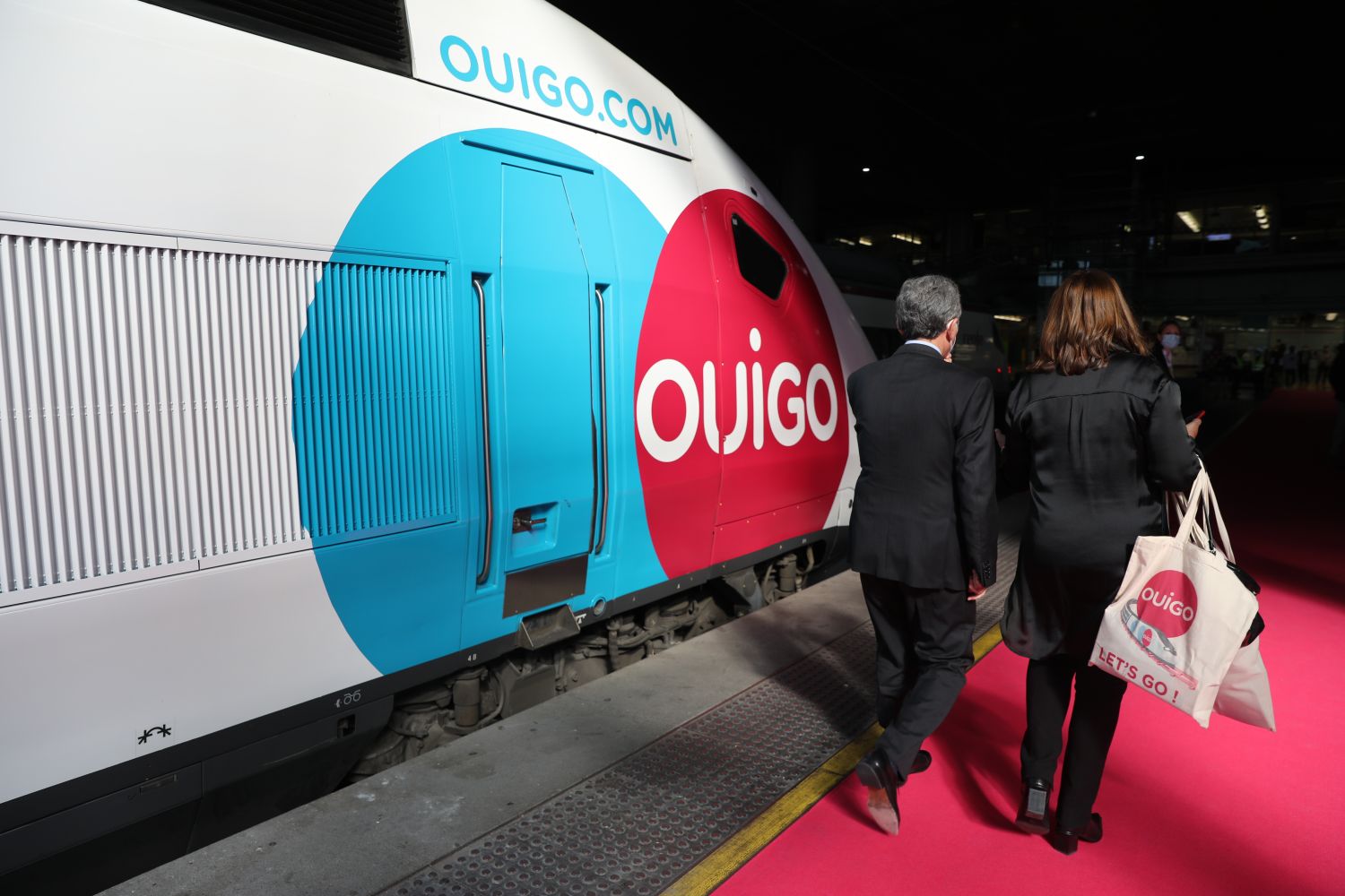 Ouigo queda como la opción más barata en los viajes de última hora de Semana Santa