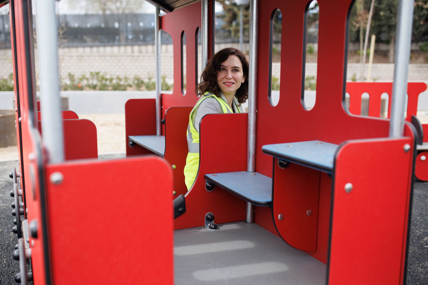 Ayuso y Renfe van a la guerra por el costo de retrasos en el cercanías