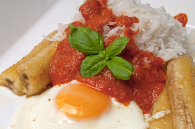 Hay muchas recetas de arroz a la cubana Merca2.es