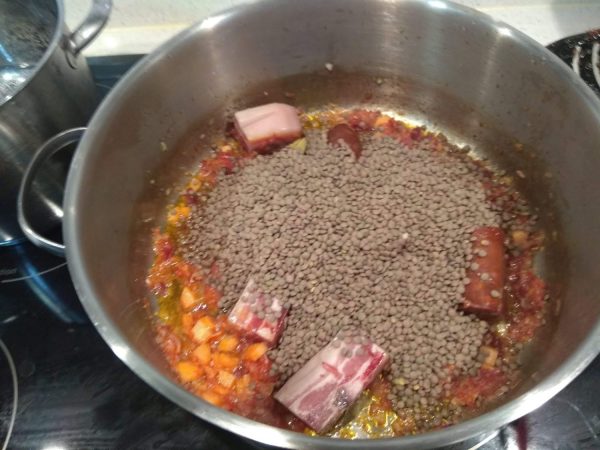 Preparación de lentejas con verduras de José Andrés