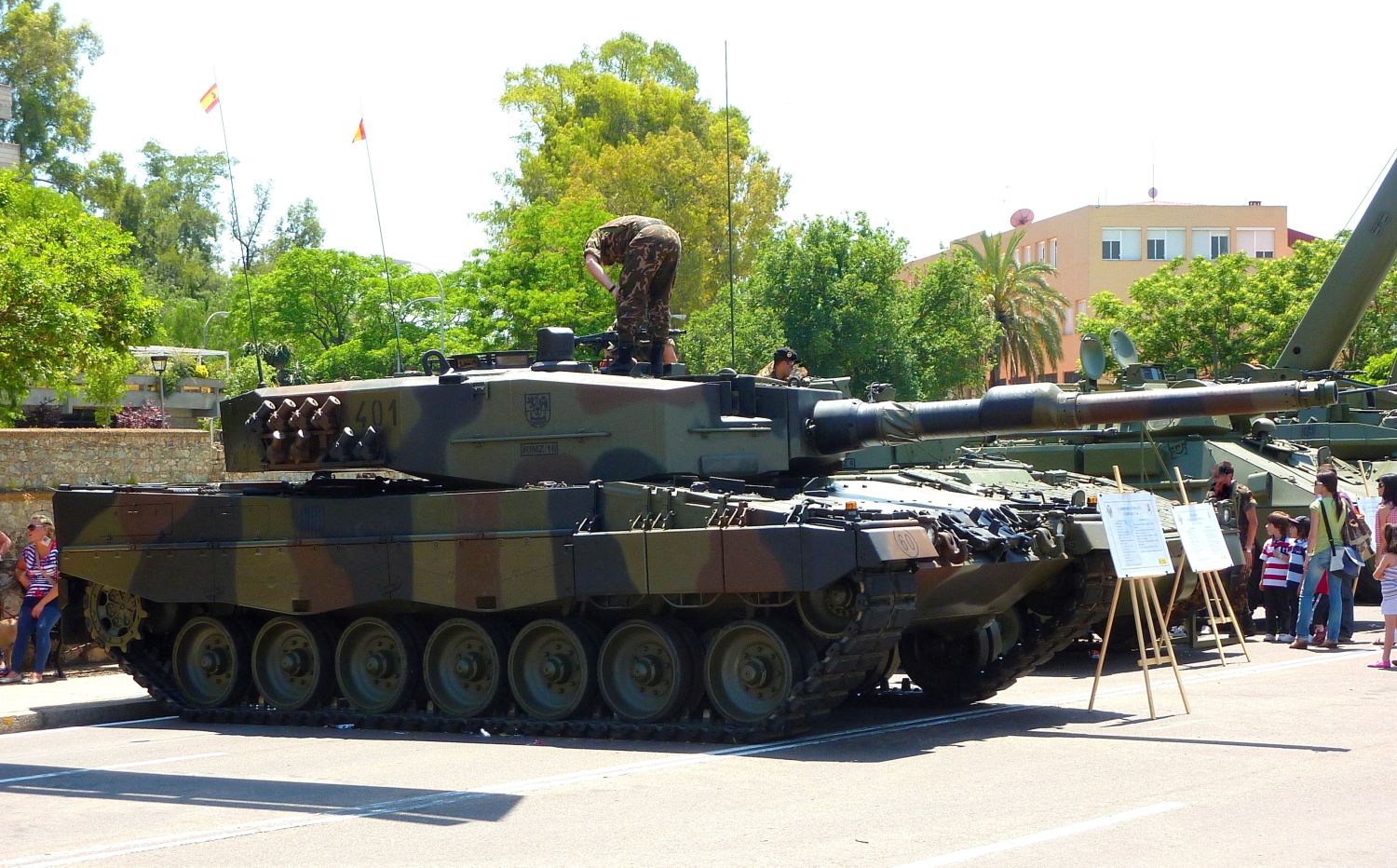 El culebrón de los Leopard: España iba a mandar los tanques a Ucrania sin probar que disparaban