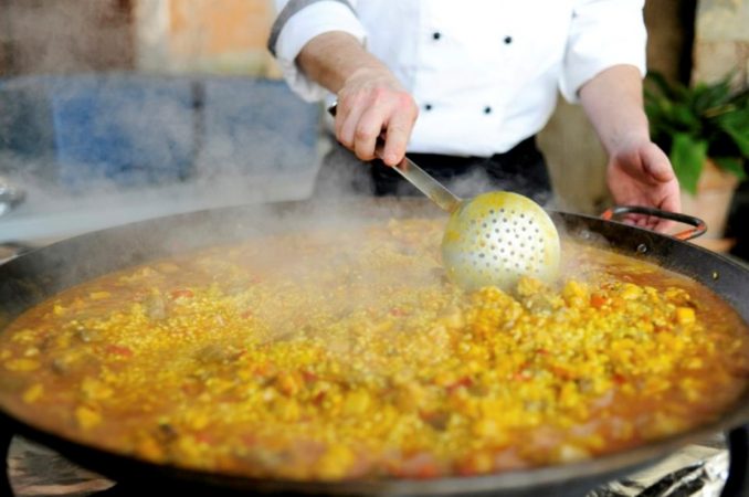 No debes remover la paella de forma constante
