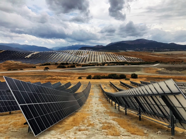 OHLA se adjudica una planta fotovoltaica en Badajoz por más de 75 millones de euros