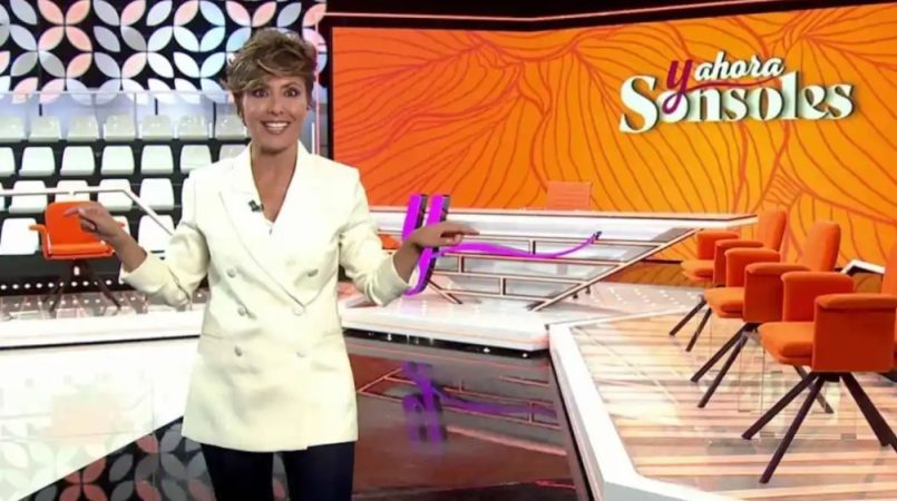 Una de las madrinas se coló al programa para felicitar a Sonsoles Ónega