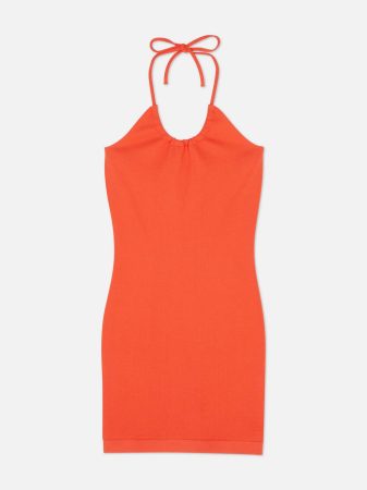 Vestido corto con escote halter