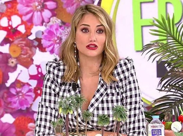 ‘Ya es Mediodía’: Alba Carrillo cabrea a media España tras este comentario 57 Merca2.es María, la dueña de la estética