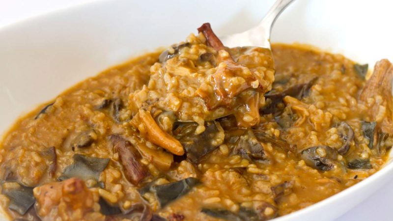 El arroz meloso con setas y gambas se convertirá en tu plato estrella