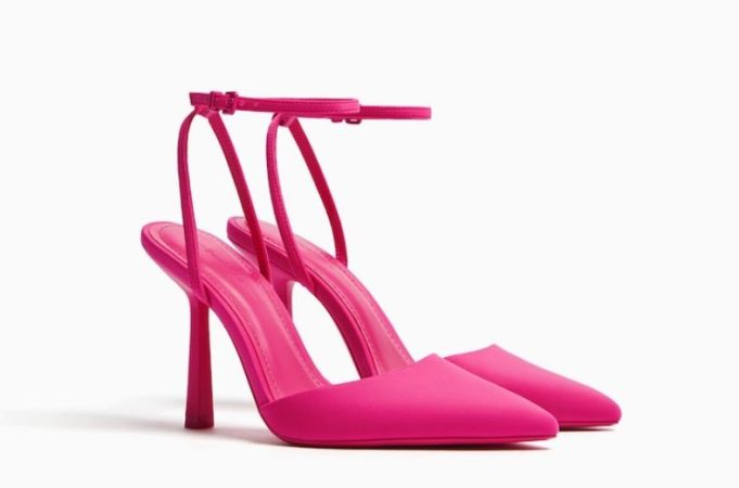 screenshot www.bershka.com 2023.03.03 15 46 49 Merca2.es