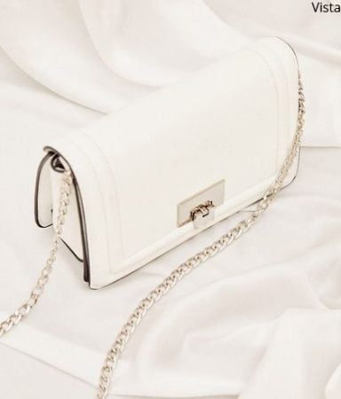 screenshot www.stradivarius.com 2023.03.15 15 21 26 Merca2.es