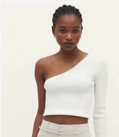 screenshot www.stradivarius.com 2023.03.29 10 28 13 Merca2.es