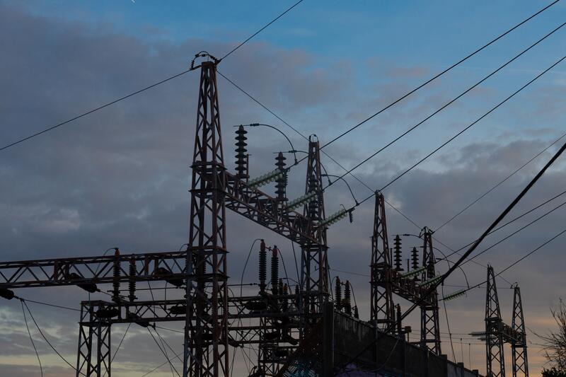 El precio de la luz se dispara este martes un 74%