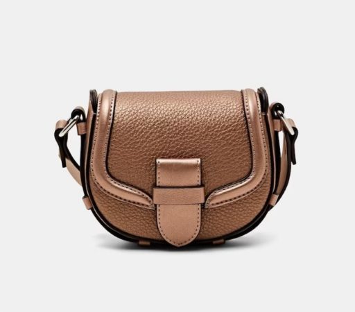 Bandolera mini en dorada con solapa Merca2.es