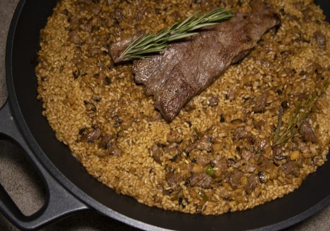 Arroz y secreto: el espectacular plato ibérico de Berasategui 30 Merca2.es ¿Cómo se elabora el arroz y secreto de Berasategui?