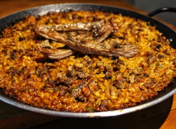 Arroz y secreto: el espectacular plato ibérico de Berasategui 31 Merca2.es Comienza la verdadera preparación de esta receta de Berasategui