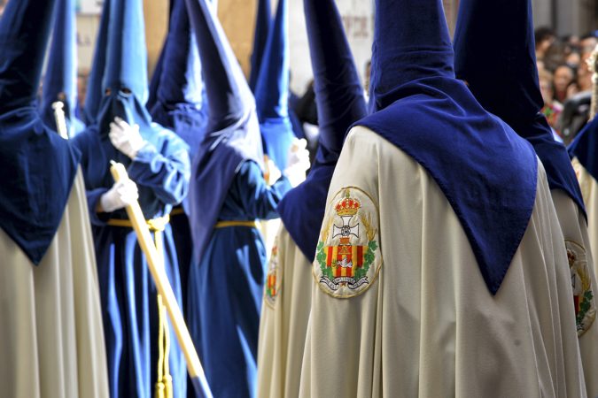 Capas de nazarenos de la Hermandad de la Sagrada Cena