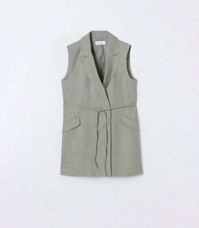 Lefties tiene los blazers perfectos para lucir impecable esta primavera 65 Merca2.es Captura de pantalla 2023 04 14 a las 9.03.20 Merca2.es