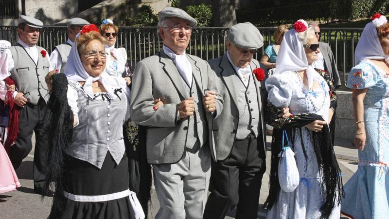 El ranking de la comunidad autónoma más odiada de España hecho por expertos 57 Merca2.es Chulapos de Madrid en San Isidro