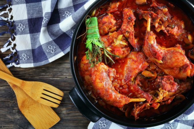 El plato favorito de Alberto Chicote que comía de pequeño 59 Merca2.es Cocina el conejo en su salsa