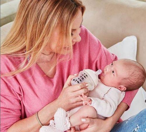 La muerte de su hijo la ha mantenido fuera de los focos públicos