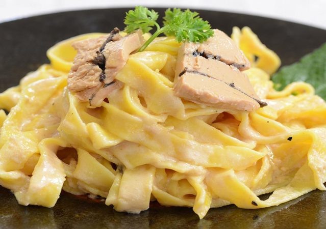 Ensalada de pasta con foie