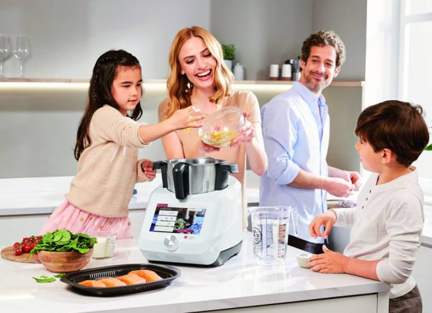 Lidl tira por el suelo el precio de su robot de cocina para hundir a Thermomix 12 Merca2.es Familia usando el Monsieur Cuisine