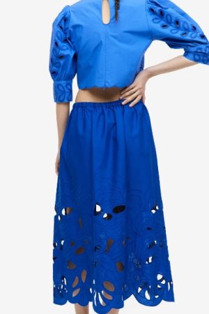 Blusa bordada con manga puffy