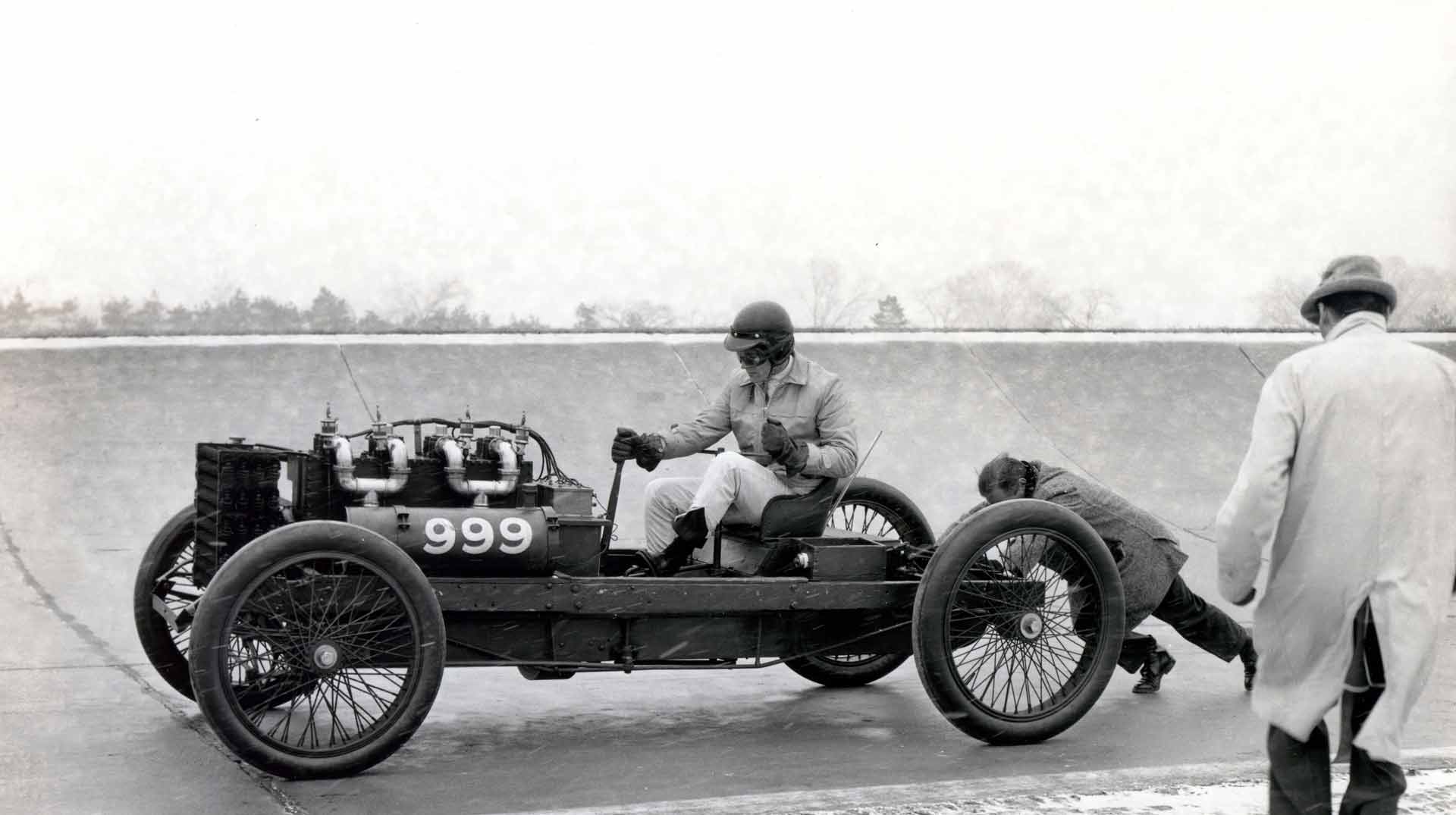 Henry Ford: como fue el inventor de la producción en masa de coches 3 Merca2.es Un líder visionario