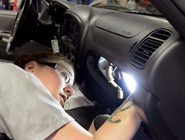 La OCU alerta por los peligros si tienes alguno de estos coches 46 Merca2.es Inspección de vehículo