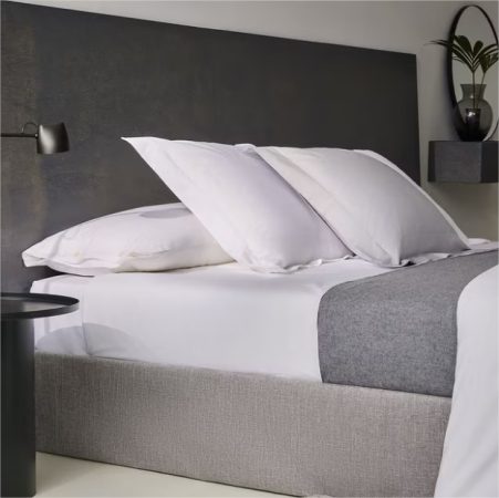 Colchas, sábanas y más: 10 opciones de ropa de cama de El Corte Inglés que le darán un toque de color a tu habitación 23 Merca2.es Juego de sabanas con bajera algodon egipcio mercerizado 200 hilos Tacto Bassols Merca2.es