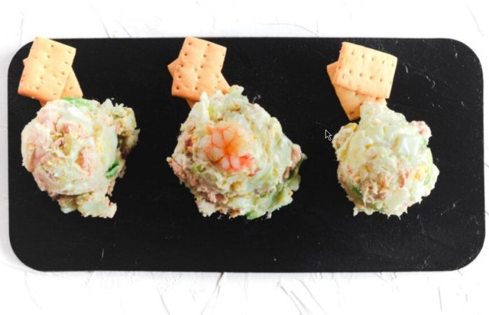 Elaboración paso a paso de la receta con variantes de ensaladilla rusa de Martín Berasategui