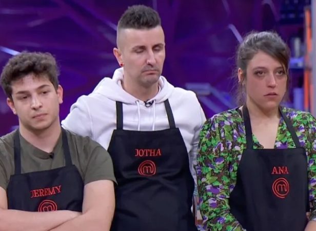 Masterchef: se enfrenta con los jueces y termina expulsada 11 Merca2.es El equipo ganador fue el rojo