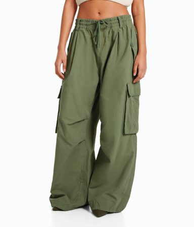 Pantalones cargo de Bershka