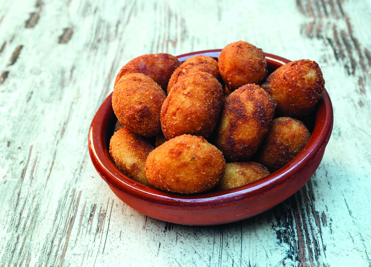 Receta de croquetas de anchoas en conserva (y no quedan saladas)