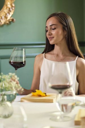 Una comensal del Club Allard