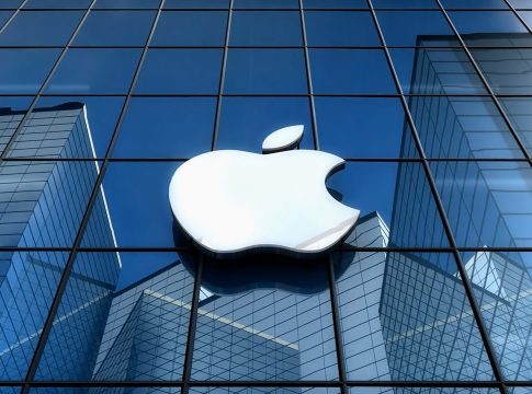 la Comisión Europea ha confirmado que el comportamiento anticompetitivo de Apple es ilegal y perjudica a los consumidores.