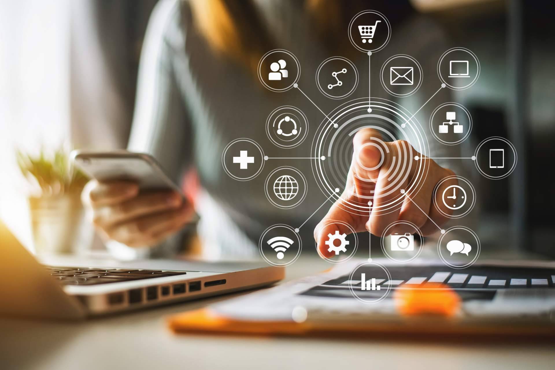 Elaboración de proyectos para el posicionamiento de marca, procesos de reclutamiento de empleo y marketing digital, entre otros servicios, con Brokers Maule