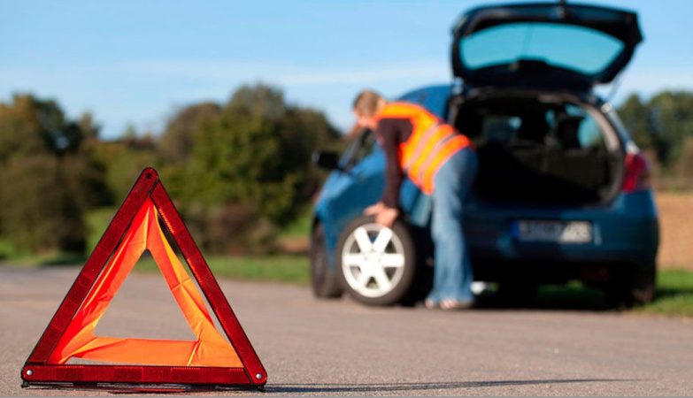 los triangulos de emergencia podran ser sustituidos en julio te contamos que cambia Merca2.es