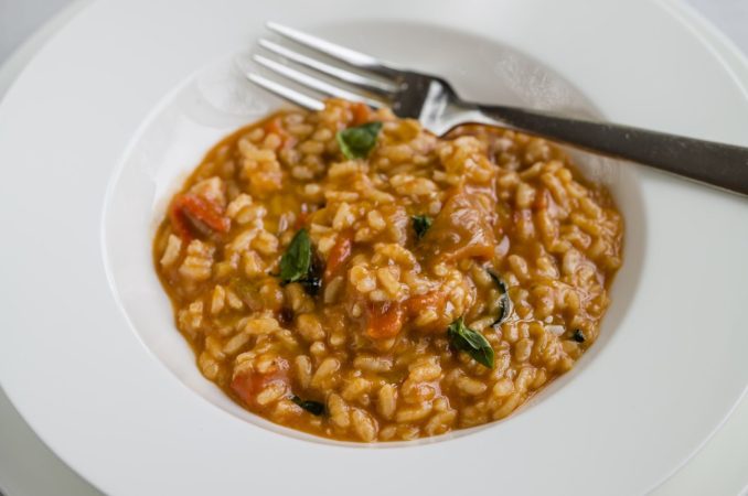 Los secretos mejor guardados de los chefs italianos para conseguir el risotto perfecto 93 Merca2.es plato riso Merca2.es