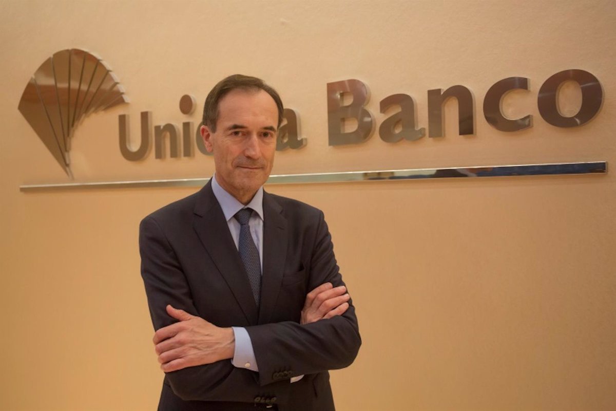 Unicaja imita la apuesta de éxito de Banco Sabadell para crecer en clientes