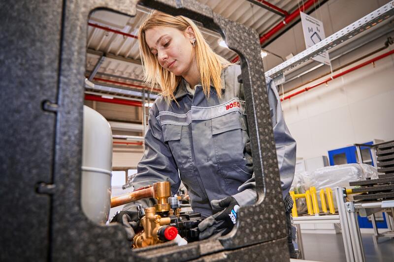 Bosch invertirá 1.000 millones de euros en bombas de calor y abrirá una nueva fábrica en Polonia