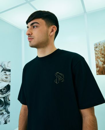 Camiseta con logo en HD